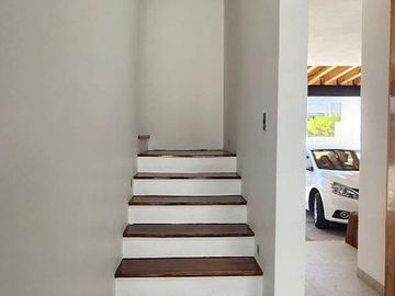 CASA EN RENTA ARCO DE PIEDRA QUERETARO