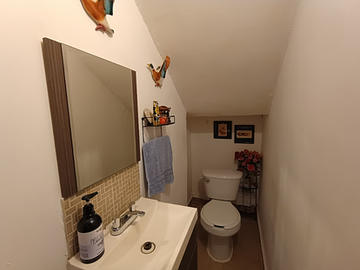 EN VENTA CASA COL. LA ESTANCIA, A DOS CUADRAS DEL PARQUE METROPOLITANO
