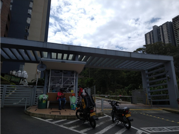 VENTA APARTAMENTO CONJUNTO MONTEAZUL, SABANETA-83M2