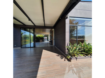 EXCLUSIVA CASA EN VENTA Y RENTA EN LLANOGRANDE, RIONEGRO