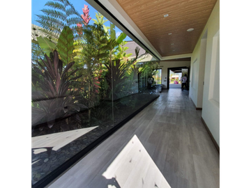 EXCLUSIVA CASA EN VENTA Y RENTA EN LLANOGRANDE, RIONEGRO