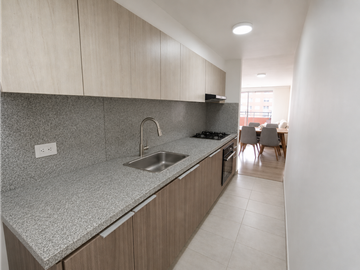 Se vende apartamento en Portoamericas, Kennedy.
