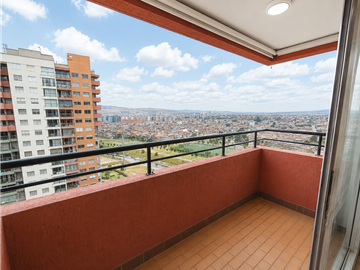 Se vende apartamento en Portoamericas, Kennedy.