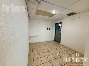 SE RENTA OFICINA EN TORRES DE CRISTAL, CAMPECHE