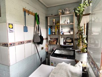 VENTA AMPLIA CASA EXCELENTE CONECTIVIDAD