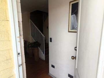 VENTA AMPLIA CASA EXCELENTE CONECTIVIDAD