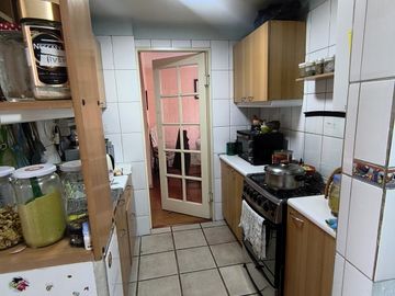 VENTA AMPLIA CASA EXCELENTE CONECTIVIDAD