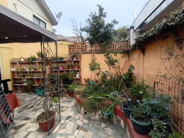 VENTA AMPLIA CASA EXCELENTE CONECTIVIDAD