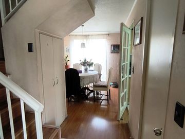 VENTA AMPLIA CASA EXCELENTE CONECTIVIDAD