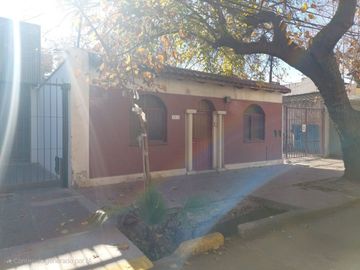 VENTA CASA 2 PLANTAS + 2 DPTOS  IDEAL P/ALQUILER