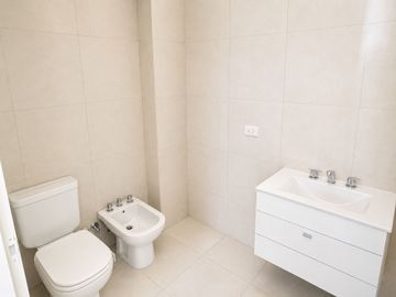 3 ambientes en venta - Colegiales - Apto Crédito