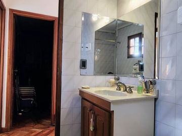 Lote con Casa + Consultorio + Cochera Flores Norte