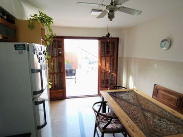 Lote con Casa + Consultorio + Cochera Flores Norte