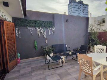 Lote con Casa + Consultorio + Cochera Flores Norte