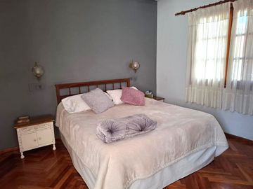 Lote con Casa + Consultorio + Cochera Flores Norte