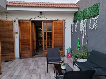 Lote con Casa + Consultorio + Cochera Flores Norte