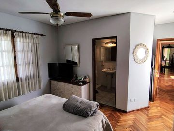 Lote con Casa + Consultorio + Cochera Flores Norte
