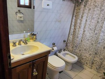 Lote con Casa + Consultorio + Cochera Flores Norte