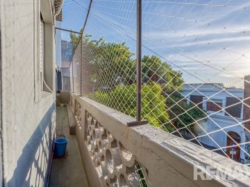 VENTA CASA A REFACCIONAR + LOCALES VILLA CRESPO