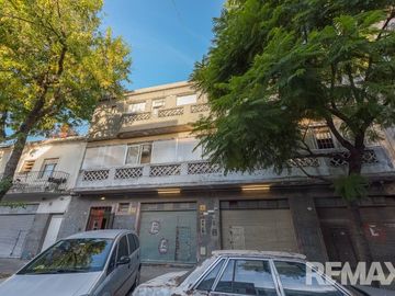 VENTA CASA A REFACCIONAR + LOCALES VILLA CRESPO