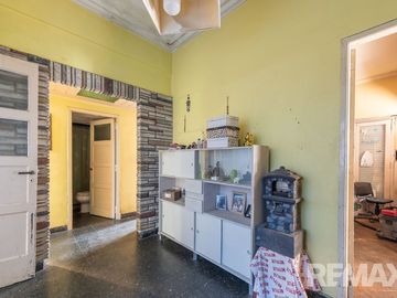 VENTA CASA A REFACCIONAR + LOCALES VILLA CRESPO