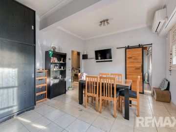 VENTA CASA A REFACCIONAR + LOCALES VILLA CRESPO