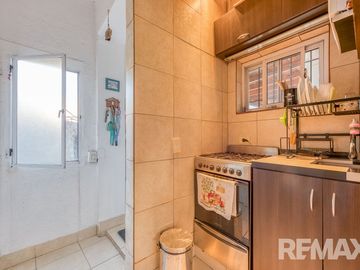 VENTA CASA A REFACCIONAR + LOCALES VILLA CRESPO