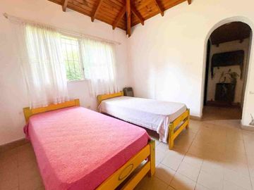CASA QUINTA 5 AMBIENTES CON PILETA EL REMANSO