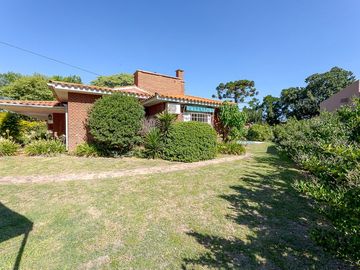 VENTA CASA FISHERTON 4 DORMITORIOS