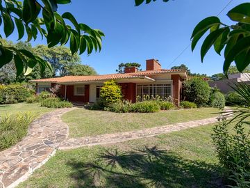 VENTA CASA FISHERTON 4 DORMITORIOS