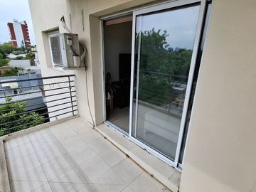 DEPARTAMENTO 2 AMBIENTES ALQUILER TEMPERLEY BALCON