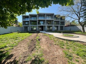 VENTA DEPTO 2 AMB C/BALCÓN -BAUL/COCH - MORENO