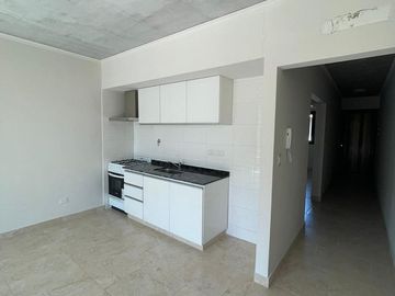 VENTA DEPTO 2 AMB C/BALCÓN -BAUL/COCH - MORENO