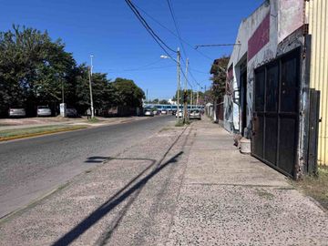 VENTA LOTE COMERCIAL CON GALPÓN ESTACIÓN DE MERLO