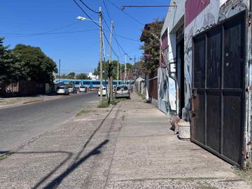 VENTA LOTE COMERCIAL CON GALPÓN ESTACIÓN DE MERLO