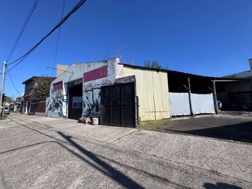 VENTA LOTE COMERCIAL CON GALPÓN ESTACIÓN DE MERLO