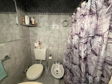CASA 4 AMBIENTES COCHERA JARDIN PILETA ITUZAINGO