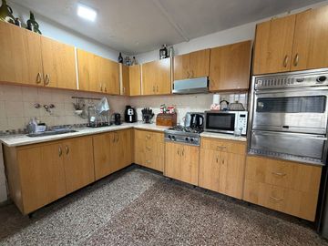 CASA 4 AMBIENTES COCHERA JARDIN PILETA ITUZAINGO