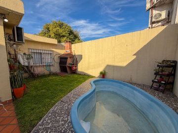 CASA 4 AMBIENTES COCHERA JARDIN PILETA ITUZAINGO