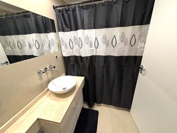 Venta 2 ambientes al frente con balcón  Devoto