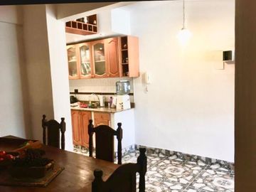 DEPARTAMENTO DE 3 AMBIENTES Y MEDIO VENTA FLORES