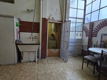 VENTA CASA 4/5 AMB. FLORES LOTE PROPIO 2 PLANTAS