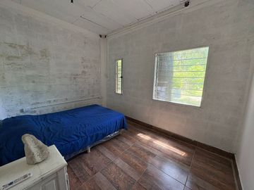 VENTA CASA QUINTA BARRIO PELUFFO CAÑUELAS