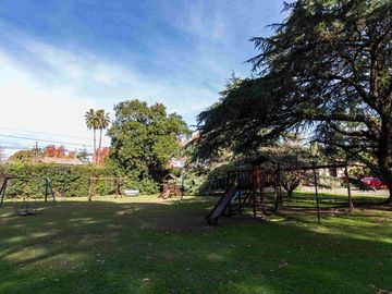 Venta casa en El Barranco Country Club, Pilar.