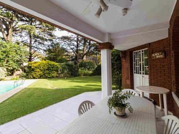 Venta casa en El Barranco Country Club, Pilar.
