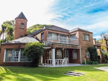 Venta casa en El Barranco Country Club, Pilar.