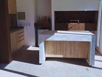 CASA EN VENTA 1 DORMITORIO FISHERTON