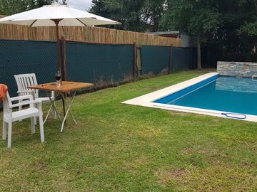CASA EN VENTA 1 DORMITORIO FISHERTON