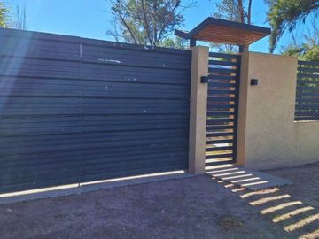 CASA EN VENTA 1 DORMITORIO FISHERTON