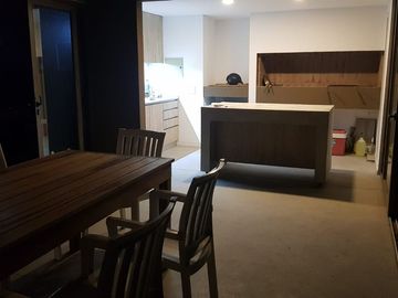 CASA EN VENTA 1 DORMITORIO FISHERTON